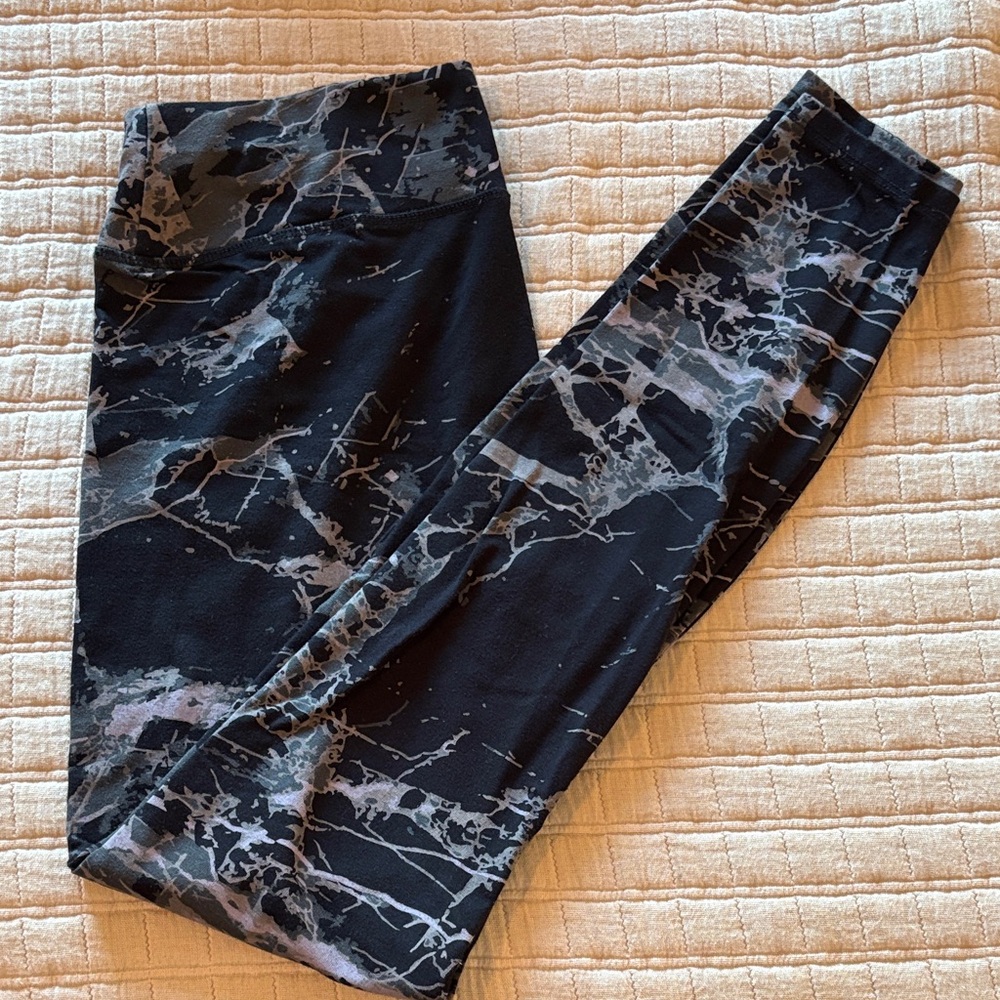 Pact Black and Gray Patterned Leggings